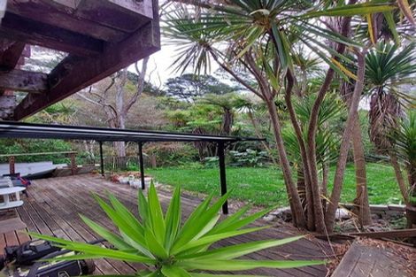Photo of property in 1 Willowbrook Place, Titirangi, Auckland, 0604