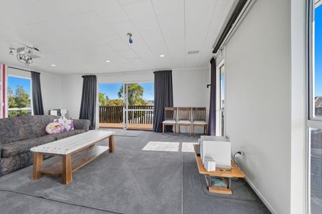 Photo of property in 15 Bowie Drive, Woodend, 7610