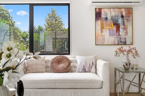 Photo of property in 133e Manuroa Road, Takanini, 2112