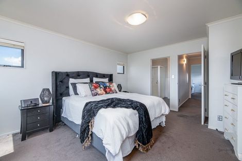 Photo of property in 19 Highfields Terrace, Henderson, Auckland, 0612