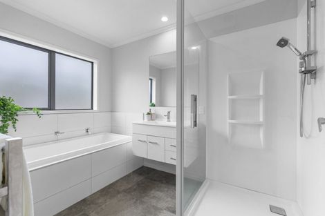 Photo of property in 7 Totarahoe Lane, Whalers Gate, New Plymouth, 4310