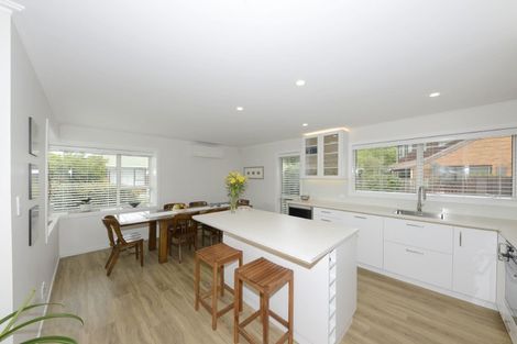 Photo of property in 11 Ludecke Place, Sockburn, Christchurch, 8042