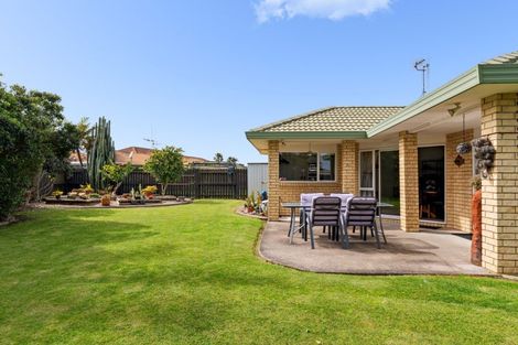 Photo of property in 17 Appaloosa Place, Papamoa Beach, Papamoa, 3118