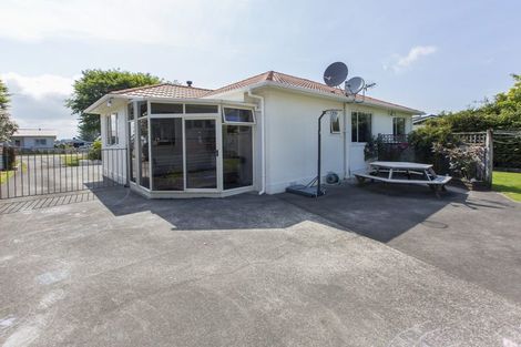 Photo of property in 463 Broadway, Stratford, 4332