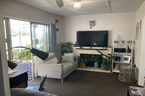 Photo of property in 81 Seymour Street, Waitara, 4320