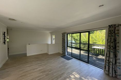 Photo of property in 36a Fairmount Road, Titirangi, Auckland, 0604