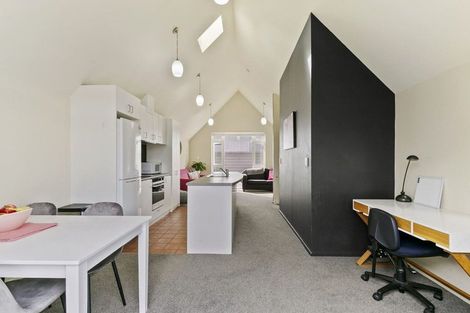 Photo of property in Pirie Street Townhouses, 18/35u Pirie Street, Mount Victoria, Wellington, 6011