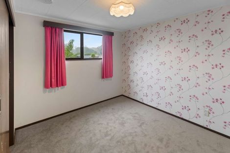 Photo of property in 9 Main Street, Hunterville, 4730