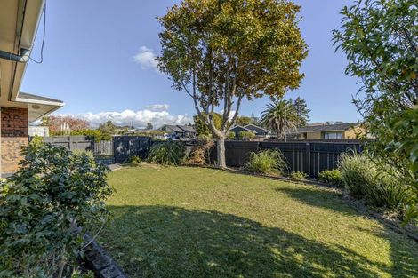 Photo of property in 60 Heta Road, Highlands Park, New Plymouth, 4312