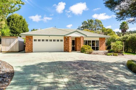 Photo of property in 4 Cloverfields Drive, Waimauku, 0812