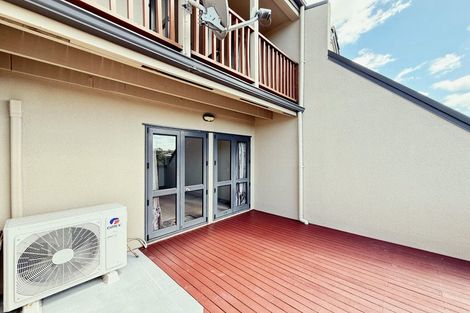 Photo of property in 3/7 Pannill Place, Oteha, Auckland, 0632