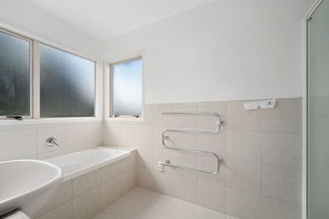 Photo of property in 34 Kristin Lane, Albany, Auckland, 0632