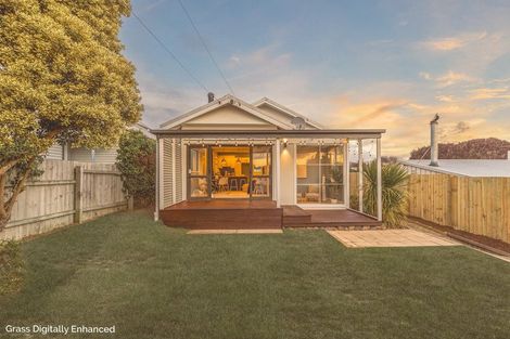 Photo of property in 9 Bellamy Avenue, New Brighton, Christchurch, 8061