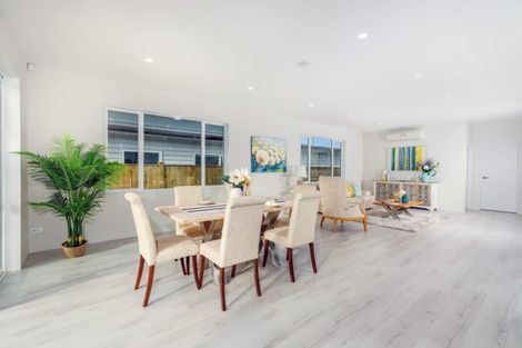 Photo of property in 62 Schoolside Road, Kumeu, 0810