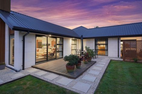 Photo of property in 11 Mara-kai Place, Pegasus, 7612