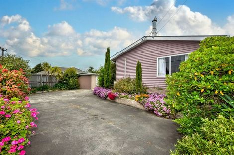 Photo of property in 18 Rowan Avenue, Aranui, Christchurch, 8061