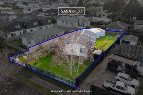 Photo of property in 4 Stoll Place, Clendon Park, Auckland, 2103