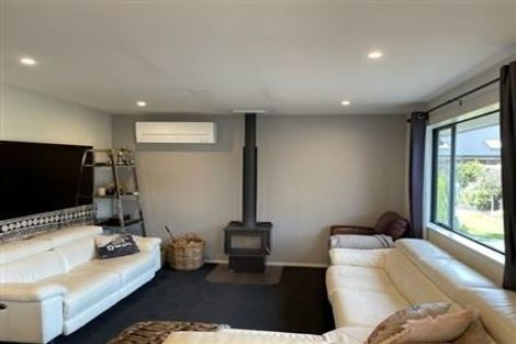 Photo of property in 4 Fearne Drive, Woodend, 7610