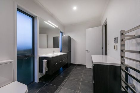 Photo of property in 5 Nancy Lane, Wanaka, 9305