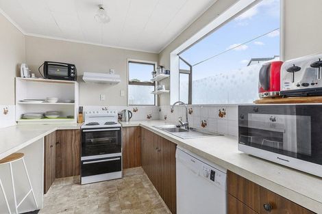 Photo of property in 128 Conclusion Street, Ascot Park, Porirua, 5024