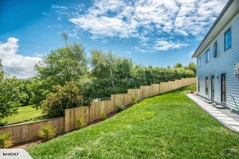 Photo of property in 9 Nerehana Place, Red Beach, 0932