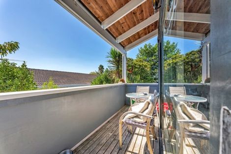 Photo of property in 16 Broman Place, Half Moon Bay, Auckland, 2012