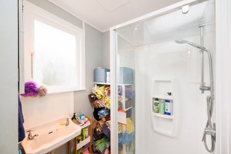 Photo of property in 5 Renfrew Place, Highbury, Palmerston North, 4412