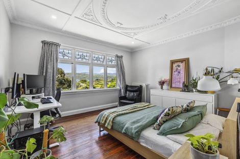 Photo of property in 96 Tio Tio Road, Seatoun, Wellington, 6022