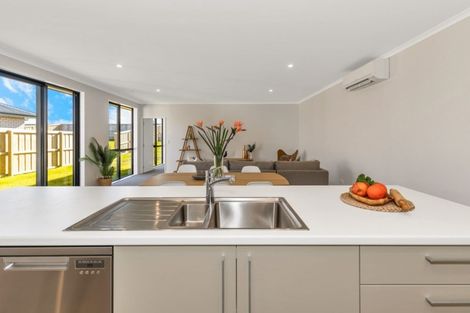 Photo of property in 12 Sholto Duncan Crescent, Halswell, Christchurch, 8025