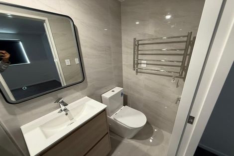 Photo of property in 57 Chatsworth Crescent, Pakuranga Heights, Auckland, 2010