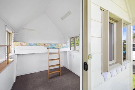 Photo of property in 151 Chamberlain Road, Bombay, 2675