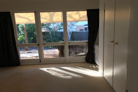 Photo of property in 95 Ocean View Road, Hillcrest, Auckland, 0627
