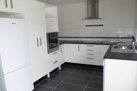 Photo of property in 16a Lincoln Avenue, Tawa, Wellington, 5028