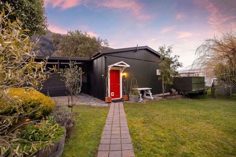 Photo of property in 157 Kent Street, Kingston, Athol, 9793
