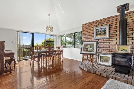 Photo of property in 181 Carlisle Road, Northcross, Auckland, 0632