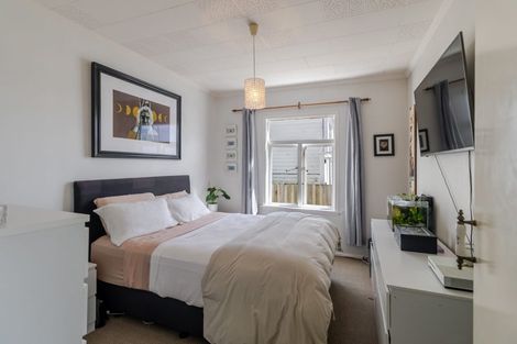Photo of property in 161 Marine Parade, Mount Maunganui, 3116