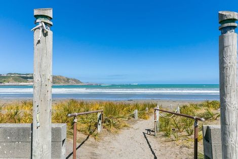 Photo of property in 102u1 Lyall Parade, Lyall Bay, Wellington, 6022