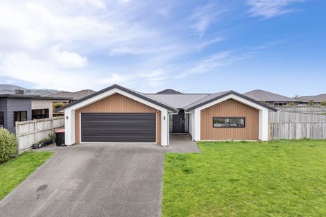 Photo of property in 202 Pacific Drive, Fitzherbert, Palmerston North, 4410