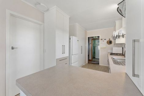 Photo of property in 19 Charwell Place, Highbury, Palmerston North, 4412