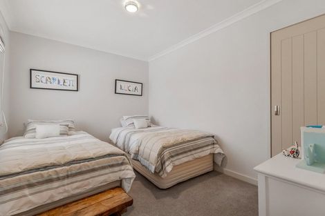 Photo of property in 16 Kensington Drive, Orewa, 0931