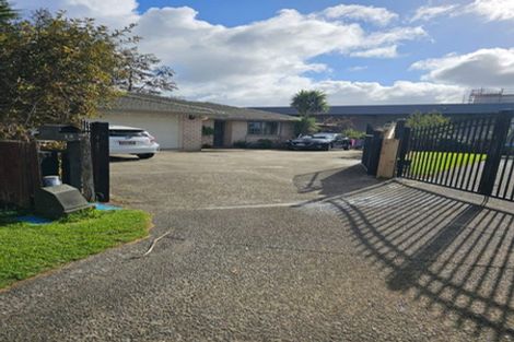 Photo of property in 14 Scotts Field Drive, Takanini, 2112