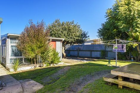Photo of property in 18 Wyatt Avenue, Onekawa, Napier, 4110