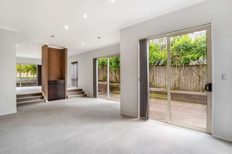 Photo of property in 25 Gibbston Crescent, Flat Bush, Auckland, 2016