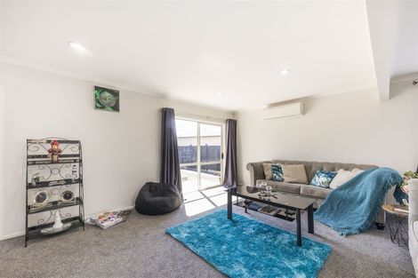 Photo of property in 14 Lewis Place, Highbury, Palmerston North, 4412