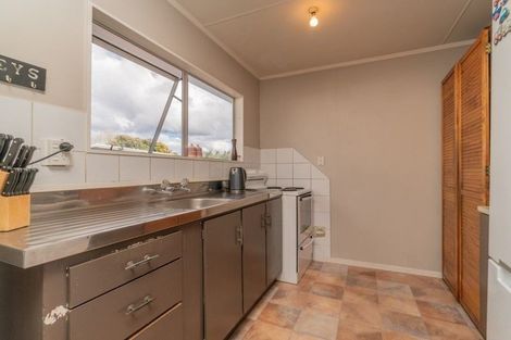 Photo of property in 12 Imperial Place, Henderson, Auckland, 0612