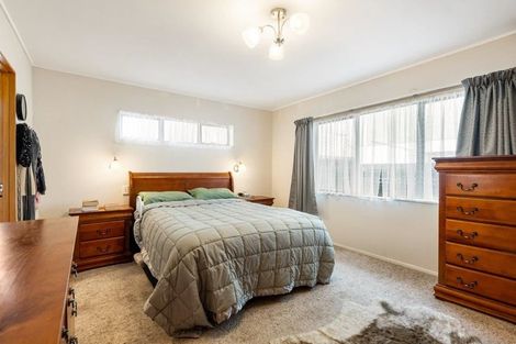 Photo of property in 8a Weiti Road, Orewa, 0931
