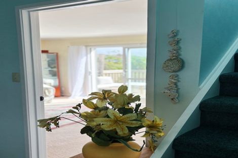 Photo of property in 2/28 Waiau Street, Torbay, Auckland, 0630