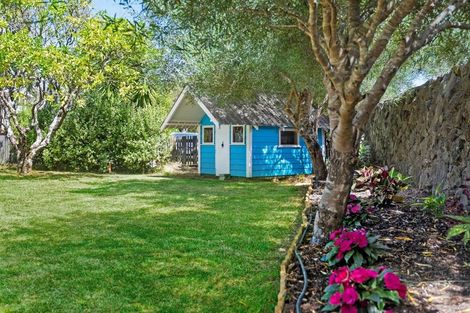 Photo of property in 43 Gloria Avenue, Te Atatu Peninsula, Auckland, 0610