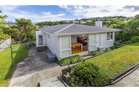 Photo of property in 69 Salford Street, Newlands, Wellington, 6037