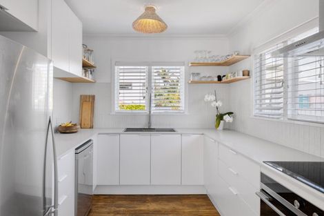 Photo of property in 4a Valley Road, Mount Maunganui, 3116